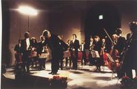 Enzo Ferraris dirige l'Orchestra da camera di Torino alla Palazzina di caccia di Stupinigi