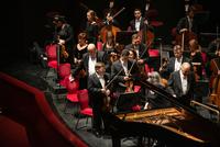 Mondi - Zubin Mehta dirige la Israel Philharmonic Orchestra. Al pianoforte Martha Argerich