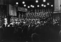 L'Orchestra Sinfonica e il Coro di Torino della Rai diretti da Jean-Marc Cochereau