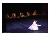Danzatrice e suonatori in "Musica e danza dalla Corea. Danze religiose e di corte"