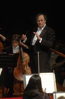 Charles Dutoit dirige la Philharmonia Orchestra