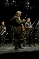 Il violinista Carlo Lizzati ringrazia il pubblico di MITO Settembre Musica
