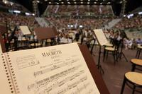Orchestra e Coro del Maggio Musicale Fiorentino diretti da Roberto Abbado e Pietro Monti