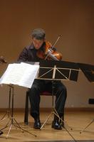 Franck Chevalier alla viola durante il concerto del Quatuor Diotima