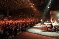 Il pubblico del Palaolimpico durante il concerto di Franco Battiato