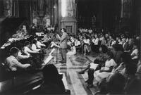 Antonio Mosca dirige l'Orchestra del Suzuki Talent Center d'Italia e il Coro di voci bianche Magnificat di Torino