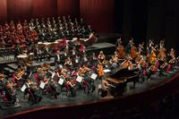 Orchestra e Coro del Teatro Regio diretti da Diego Matheuz